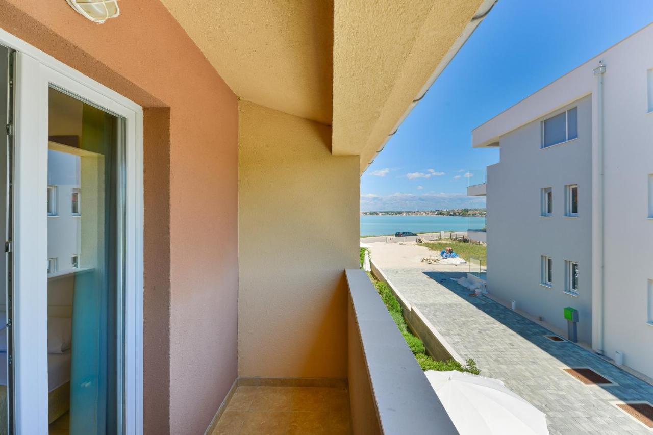 Apartments By The Sea Nin, Zadar - 13172 Buitenkant foto